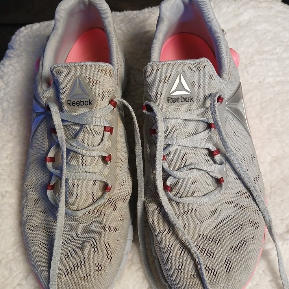 Reebok womens shoes ZPump Fusion Gray/ Pink Size 10 Mesh Excellent Condition